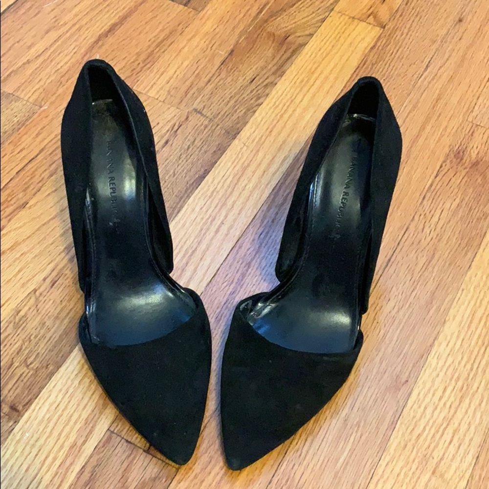 Banana Republic Black D’orsay heels size 9